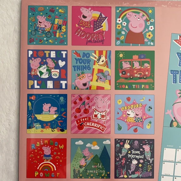 Peppa Pig | 2022 16-Month Wall Calendar - Picture 7 of 12